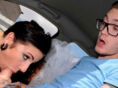 ぽっちゃり, デカ尻, フェラチオ, 手コキする, 下着, 淫乱熟女, ストッキング, ストリッピング