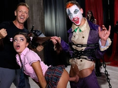 Anális szex, Popó, Csoport, Kézimunka, Kőkemény, Csókolózás, Tetkó, Begyek