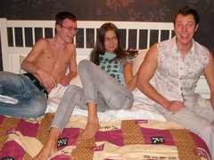 Store bryster, Pik sutte, Brunette, Cfnm, Hanrej, Hundestilling, Naturlige bryster