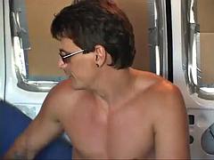 Gangbang, Na veřejnosti
