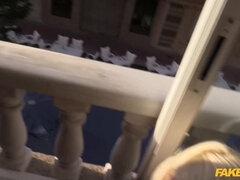 Pik sutte, Hundestilling, Hotel, Udendørs, Pov, Fisse, Bryster, Uniform