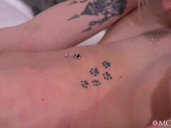 Fingern, Französisch, Küssen, Lesbisch, Lecken, Milf, Muschi