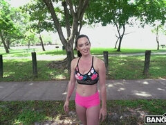 Stor røv, Pik sutte, Komme i munden, Sædskud, Hundestilling, Hårdt, Ridning, Barberet