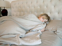 Hatalmas hátsó, Monumentális dákó, Tekintélyes didik, Szőke, Cumizás, Leborotvált