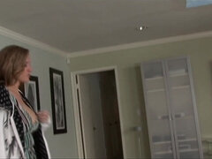 Amatorka, Obciąganie, Wytrysk, Fetysz, Lizanie, Mamuśka, Orgazm, Cipka