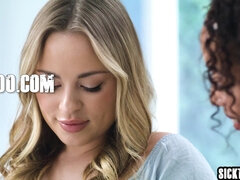 18 χρονον, Μαύρος, Μαλακία με το δάχτυλο για γυναίκες, Σκληρό, Φιλί, Λεσβία, Μικρούλης, Τρίο