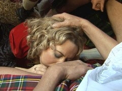 Pik sutte, Gangbang, Gruppe, Ældre kvinde, Mor jeg gerne vil kneppe, Fisse, Nederdel, Teenager