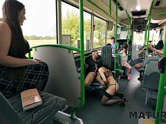 Grosser schwanz, Blasen, Braunhaarige, Hardcore, Reif, Milf, Öffentlich