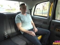 Velike joške, Rjavolaska, Zunanji izliv, Obrazno, Gospodinja, Milf, Resničnost, Žena