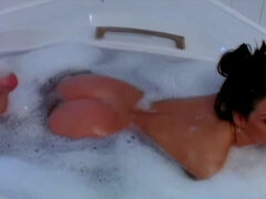 Amatőr, Hatalmas hátsó, Ujjazás, Maszti, Érett feleség, Természetes mellek, Egyedül, Sztrippelés