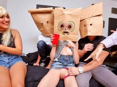 아마추어, 큰 음경, 오랄섹스, 대학교, 하드코어, 흥청망청 놀기, 빼빼한, 젖가슴