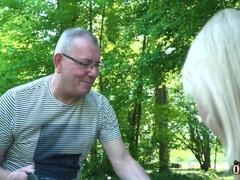 18 años, Rubia, Mamada, Corridas, Garganta profunda, Sexo duro, Adolescente, Virgen