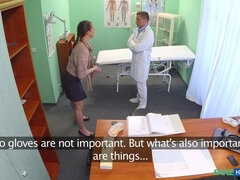 Pik sutte, Doktor, Hundestilling, Give finger, Sygeplejerske, Kontor, Fisse, Uniform