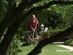 Brunette, Bløtkake, Europeisk, Runke, Hardcore, Slikking, Utendørs, Kone