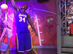 Flickvän, Klackar, Liten och nätt, Fitta, Rakad, Mager, Tatuering, Upskirt