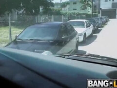 Hatalmas hátsó, Cumizás, Gesztenyebarna, Szájba élvezés, Kutya póz, Kőkemény, Lovaglás, Nyelés