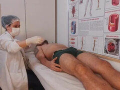 Hatalmas hátsó, Cumizás, Gesztenyebarna, Kézimunka, Hd, Ápoló, Tini, Nedves