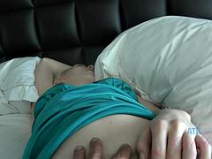 Bambino, Bionda, Pompino, Sborrata, Schizzo di sborra, Fidanzata, Sega, Punto di vista pov
