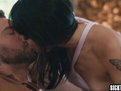 Grosser schwanz, Blasen, Kehlenfick, Schwanz, Hardcore, Latina, Mutti, Rau