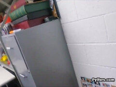 18 éves, Amatőr, Tekintélyes didik, Cumizás, Gesztenyebarna, Iroda, Szoknya, Tini