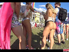 amazing phat ass white girl light-haired concert girl spied with hiddencam voyeur