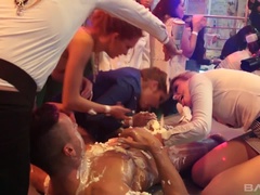 Blondína, Brunetka, Európskej, Skupina, Medzirasové, Piercing, Realita, Tetovanie