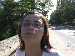 Brunette brune, Béant, Lunettes, Poilue, Branlette thaïlandaise, Pov, Chatte, Nénés