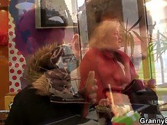 Gros seins, Blonde, Sucer une bite, Tchèque, Mamie, Poilue, Mature, Criant