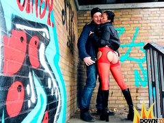 Velika rit, Velike joške, Fafanje, Doggystyle, Milf, Denar, Zunaj, Dokolenke