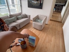 Színpad mögött, Latin lány, Anyuci, Filigrán alkatú, Tetkó