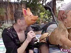 Blasen, Gehörnter ehemann, Spermaladung, Weibliche domination, Erniedrigung, Im freien