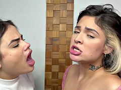 Kiss 2