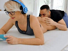 Mamada, Gafas, Jeans, Lamidas, Calcetines, Tatuaje, Hilo dental, Tetas