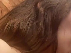 18, Stor stjärt, Brunett, Kvinna, Fingering, Liten och nätt, Kjol, Trekant