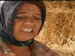 Stor røv, Store bryster, Sædskud, Langt ned i halsen, Bedstemor, Hårdt, Udendørs, Hård sex