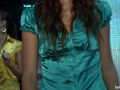 Habillées, Lesbienne, Orgie, Fête, Actrice du porno, Satin, Suçant, Mouillée