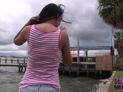 Amatööri, Amerikkalainen, Ruskeahiuksinen, Paljastelu, Luonnolliset tissit, Ulkona, Julkinen, Tissit