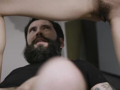 Sucer une bite, Voiture, Tir de sperme, Gorge profonde, Hard, Seins naturels, Chatte