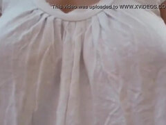 Grosse titten, Nippel, Im freien