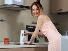 Amatéři, Prstění, Kuchyně, Krátké vlasy, Vyhublá, Sólo, Odstraňování, Kozičky