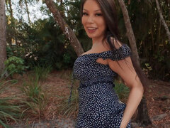 Velký zadek, Velké kozy, Různé pohledy, Na veřejnosti