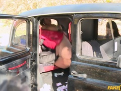 Blasen, Auto, Aufs gesicht abspritzen, Frau frau mann, Lesbisch, Lecken, Im freien, Hintern versohlen