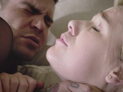 Blondinka, Par, Prstni, Poljubljanje, Naravni, Dokolenke, Tetovaže