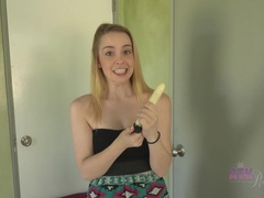 Fingring, Onani, Petite, Fitte, Barbert, Tynn, Skjørt, Vibrator