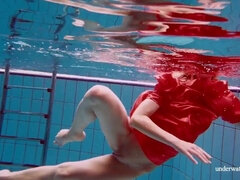 Culo, Fetish, Piscina   biliardo, Pubblico, Russa, Fumando   smoking, Solo, Ragazza