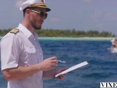 Arsch, Bikini, Blondine, Schwanz, Küssen, Muschi, Reiten, Rasiert