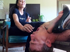 Dominacija, Ženska dominacija, Pete, Ponižanje, Ljubica, Majhen, Sužnja, Kajenje