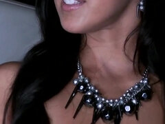 Zadek, Kuřba, Brunetka, Klasika, Dávení penisem, Milf žcbp, Bradavky, Kozičky