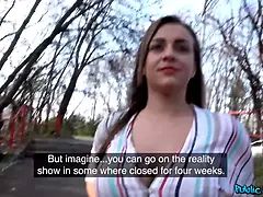 Gros seins, Sucer une bite, Brunette brune, Hd, Pov, Public, Réalité, Criant