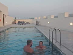 Amatør, Store smukke kvinder, Par, Ældre kvinde, Udendørs, Svømmepøl, Spansk